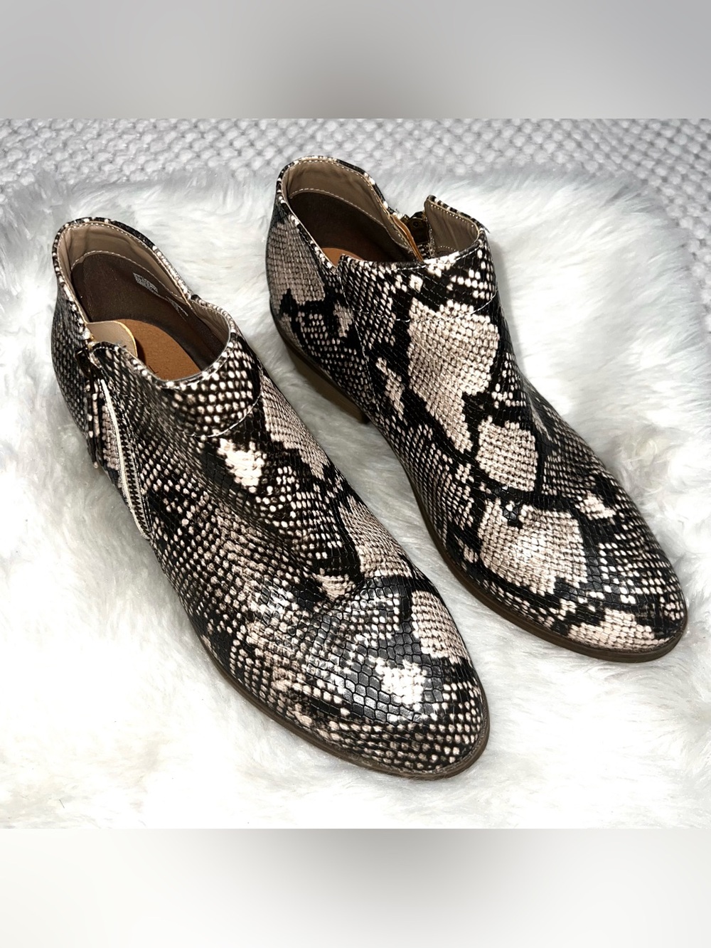 Time and Tru Ankle Boots Ankle Booties Snakeprint Animal Print Beige Size 10